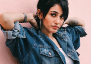 d03-Img-Girl-Jeans.jpg
