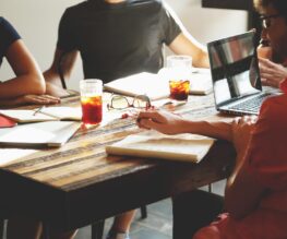 meeting-594091_1280